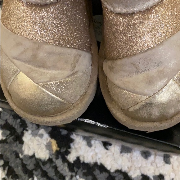 Metallic patchwork uggs - Picture 4 of 4